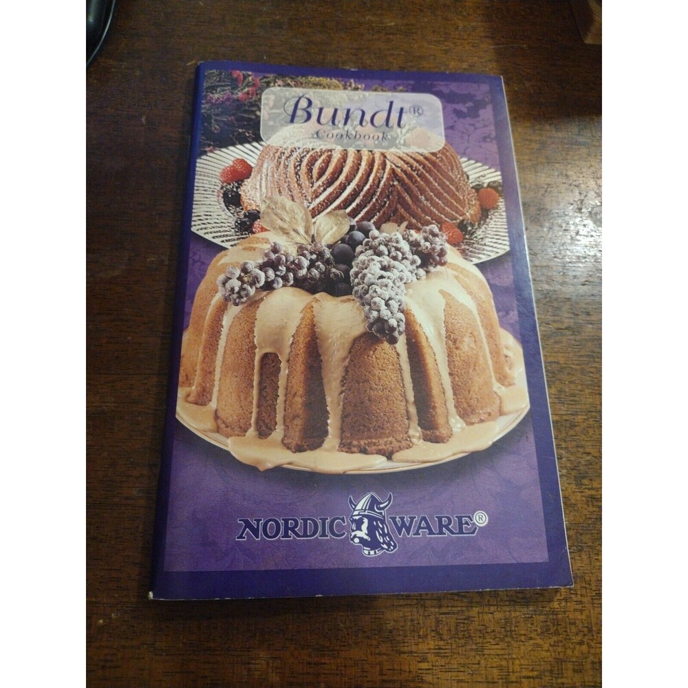 Bundt Cookbook by Nordic Ware 2001 Paperback Booklet Baking Book